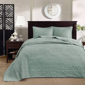 Madison Park Mansfield Oversized Antimicrobial Treated 3pc Bedspread Set